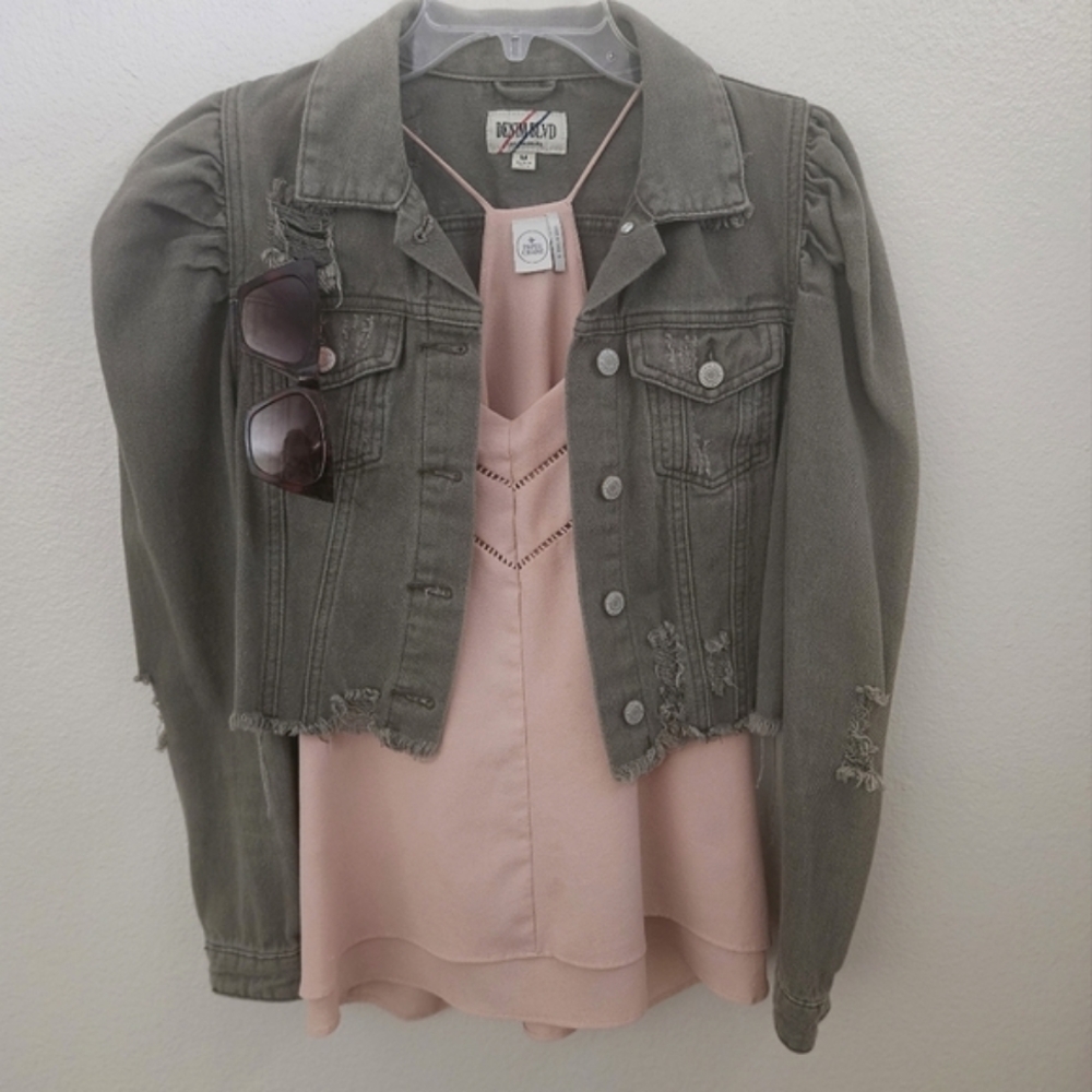 Denim Blvd. Distressed Cropped Jacket - Picture 6 of 7